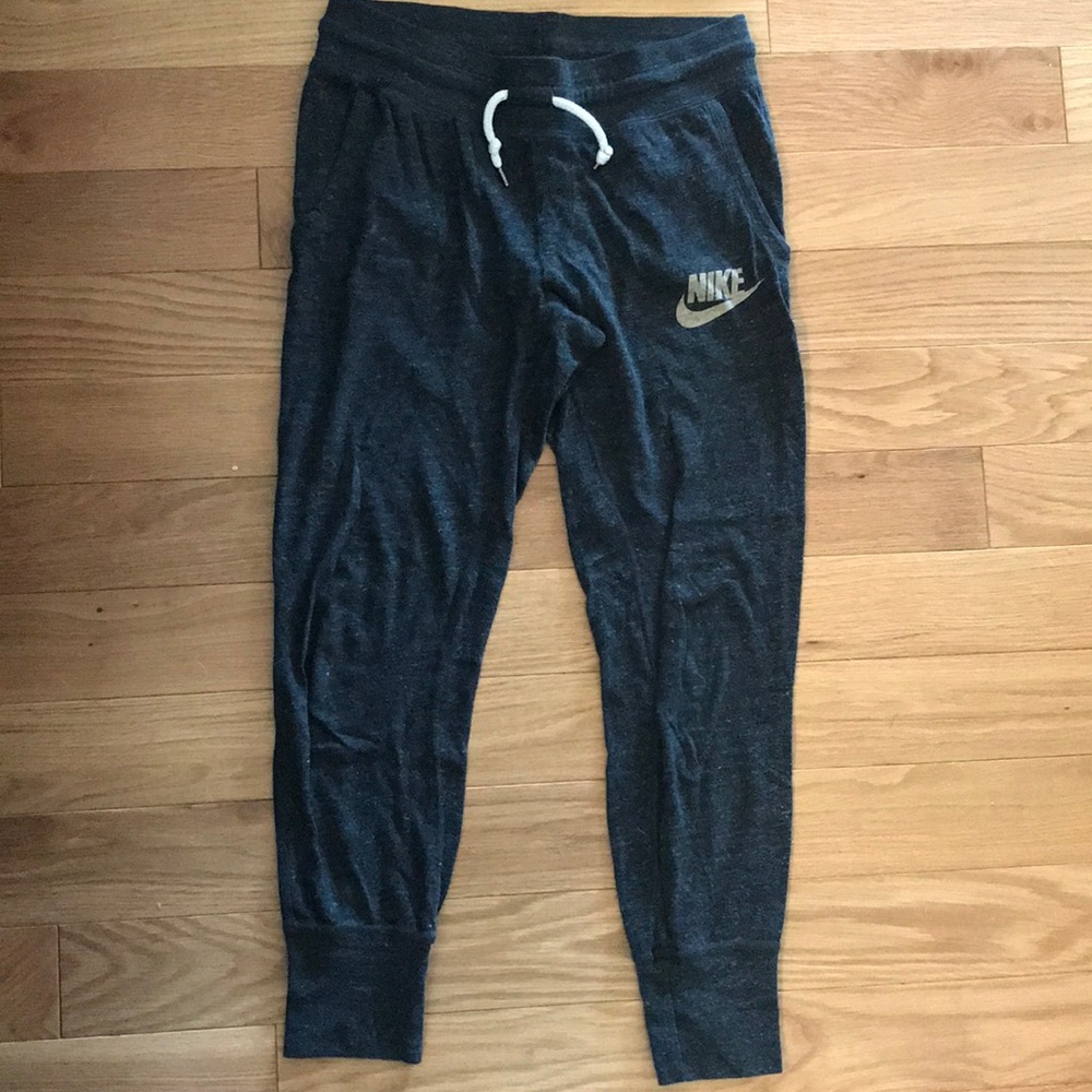 Women’s jogger Nike pants